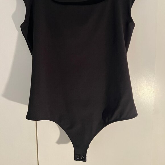 Express Body Contour High Compression Scoop Neck Cap Sleeve Bodysuit Large - Picture 2 of 3